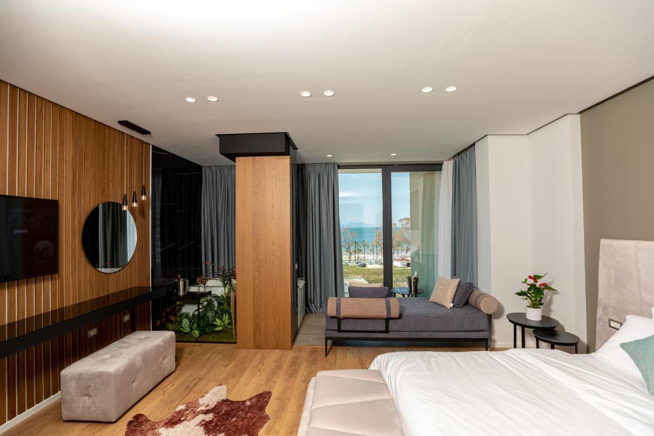 Ames Hotel & Spa Вльора Екстер'єр фото