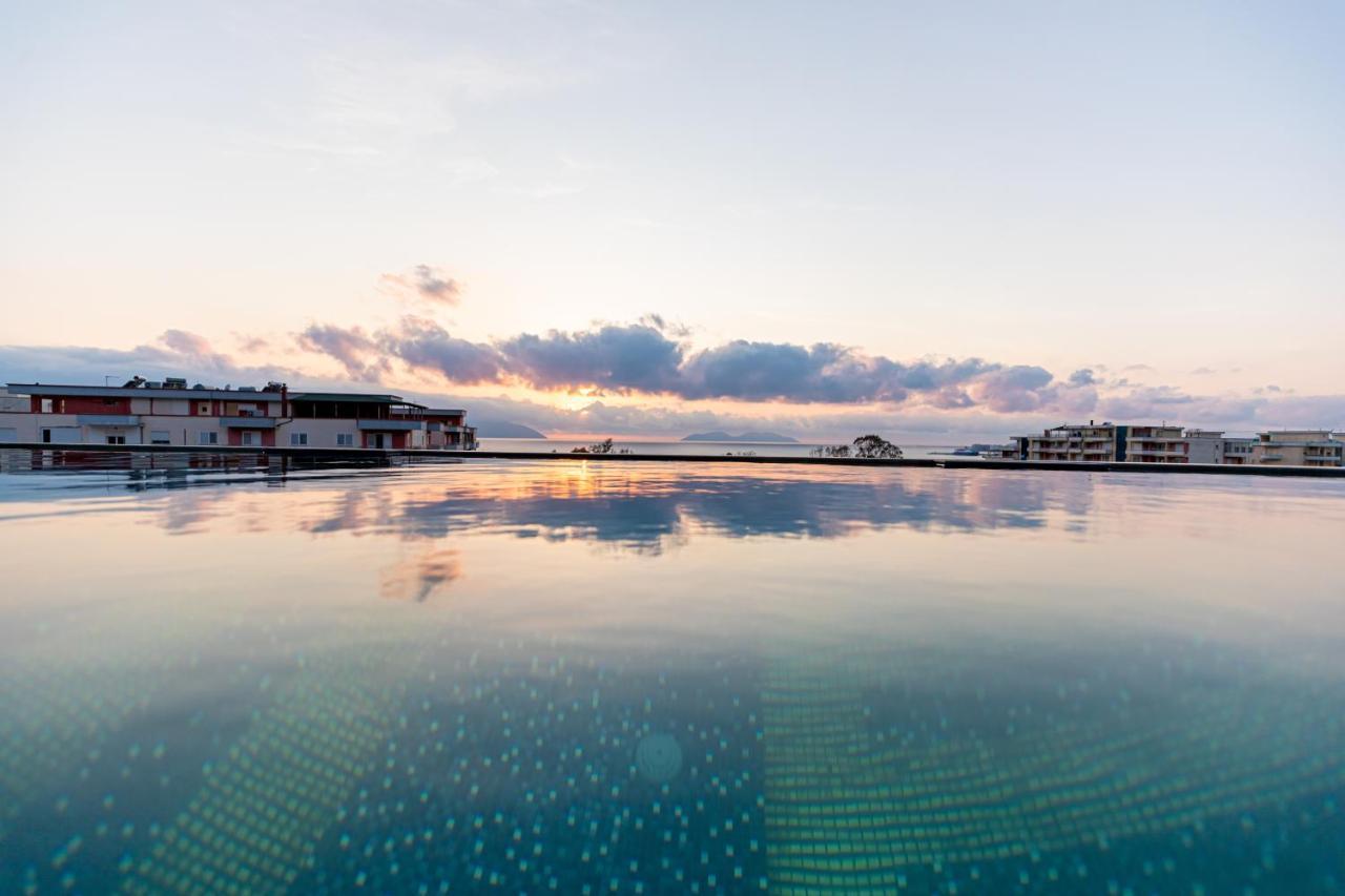 Ames Hotel & Spa Вльора Екстер'єр фото