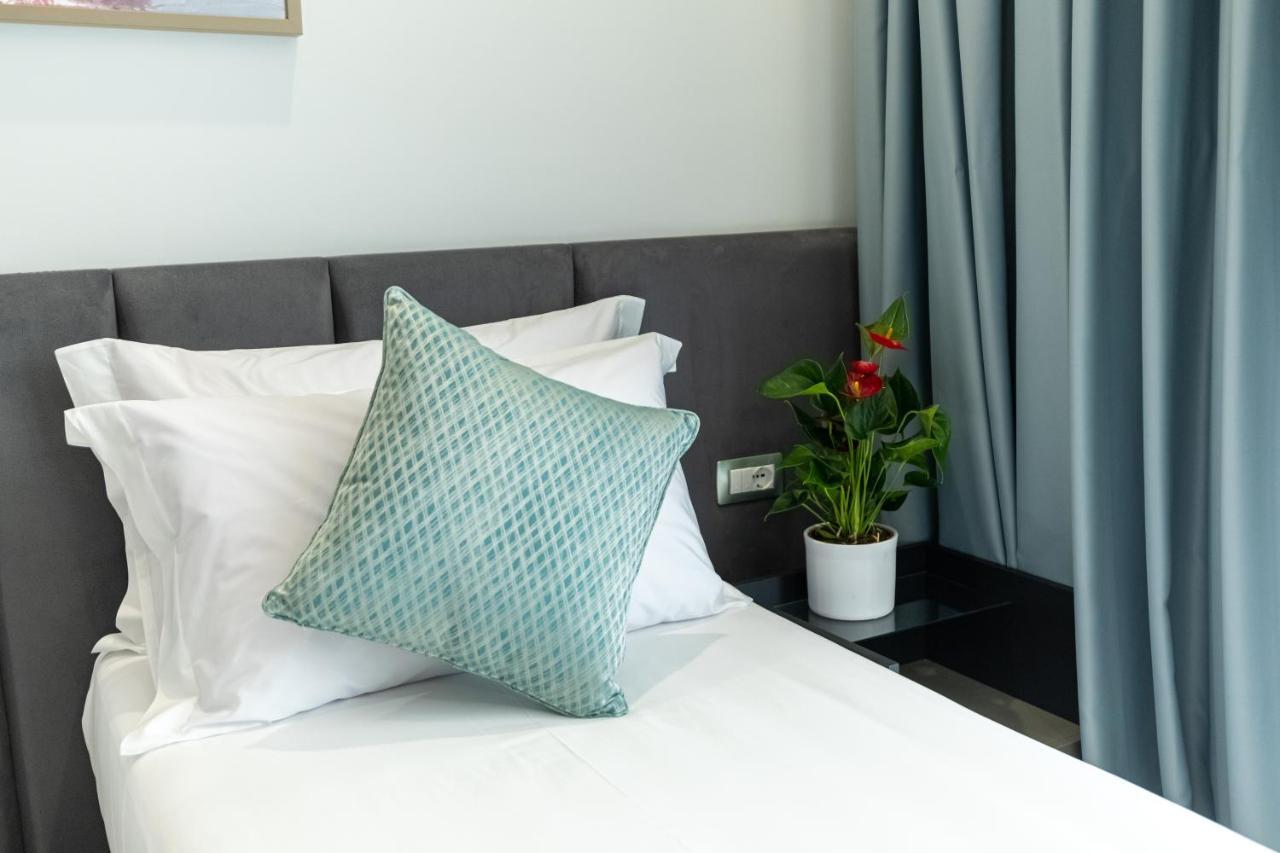 Ames Hotel & Spa Вльора Екстер'єр фото