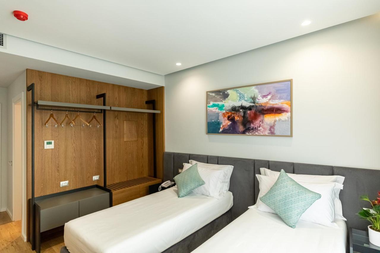 Ames Hotel & Spa Вльора Екстер'єр фото