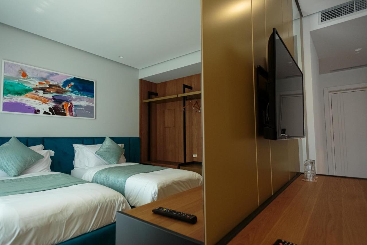 Ames Hotel & Spa Вльора Екстер'єр фото